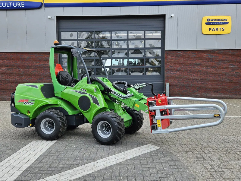 Avant Mini-shovel 735i Rental met Kemp balenklem - Mini fadrom me zinxhir: foto 2 Avant Mini-shovel 735i Rental met Kemp balenklem - Mini fadrom me zinxhir: foto 2