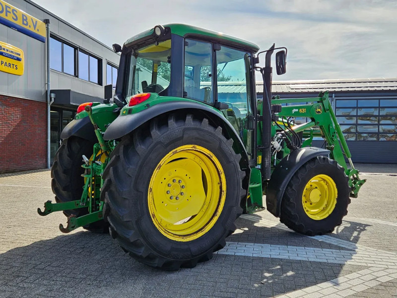 John Deere met 631 voorlader 6230 - Traktor: foto 3 John Deere met 631 voorlader 6230 - Traktor: foto 3
