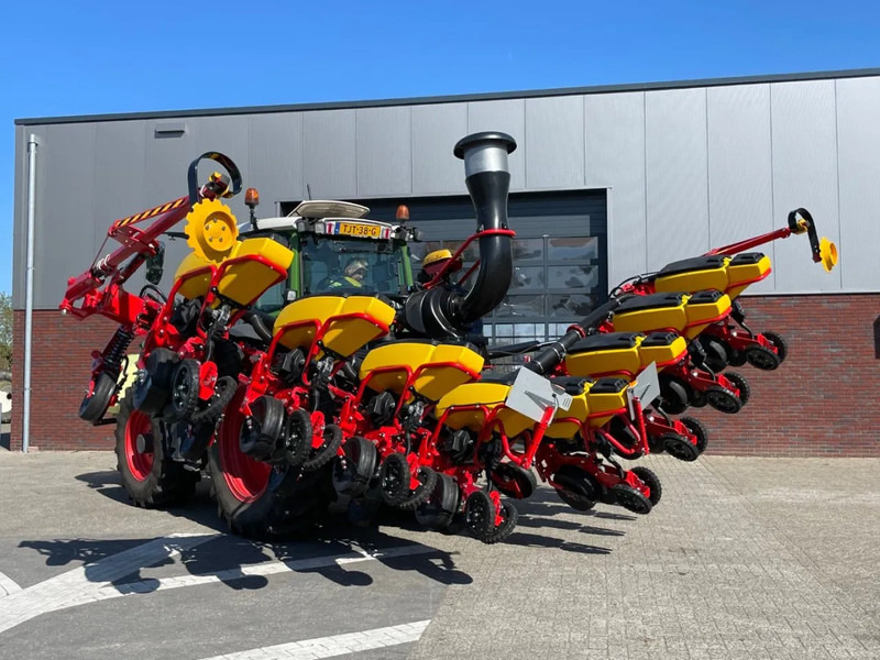 Vaderstad Tempo V 8 - Makinë mbjellëse: foto 4 Vaderstad Tempo V 8 - Makinë mbjellëse: foto 4