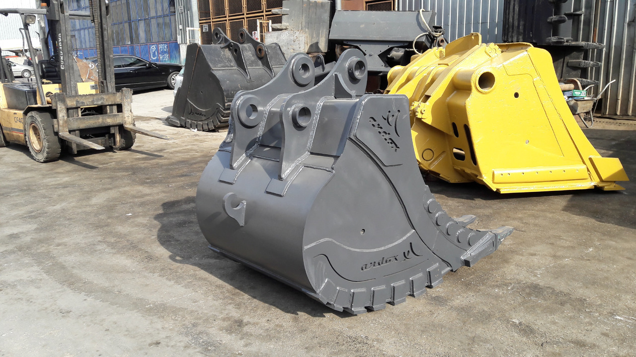 KOMATSU  - Kovë ekskavatori për Makineri ndërtimi: foto 1 KOMATSU  - Kovë ekskavatori për Makineri ndërtimi: foto 1