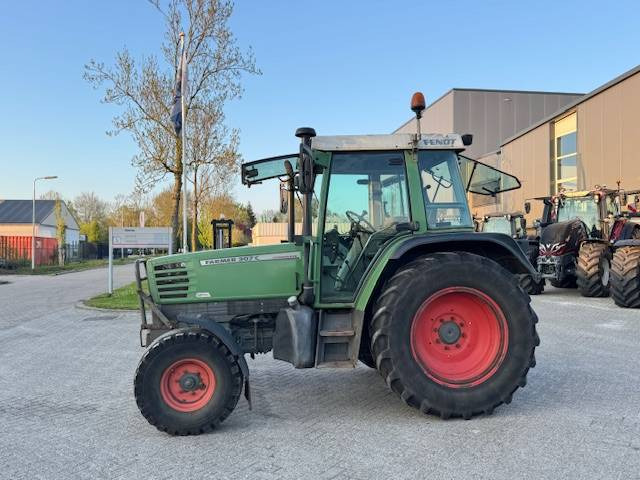 Fendt 307c 2wd - Traktor: foto 1 Fendt 307c 2wd - Traktor: foto 1