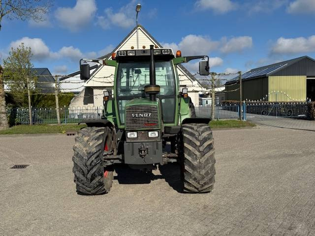 Fendt 308 Holland Farmer, Geveerde vooras, omkeer - Traktor: foto 5 Fendt 308 Holland Farmer, Geveerde vooras, omkeer - Traktor: foto 5
