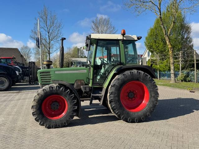 Fendt 308 Holland Farmer, Geveerde vooras, omkeer - Traktor: foto 3 Fendt 308 Holland Farmer, Geveerde vooras, omkeer - Traktor: foto 3