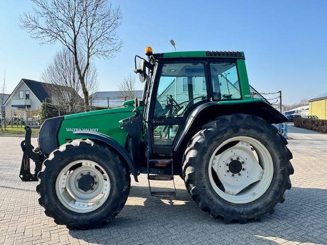 Valtra 6650 Hitech, FH+PTO, 8265 uur! - Traktor: foto 4 Valtra 6650 Hitech, FH+PTO, 8265 uur! - Traktor: foto 4