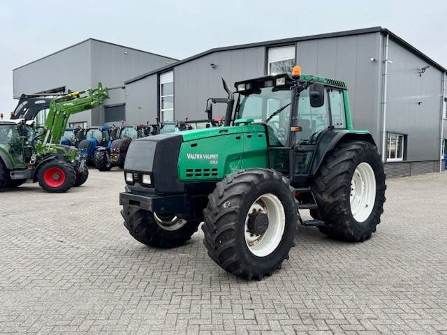 Valtra 8350 Hitech - Traktor: foto 3 Valtra 8350 Hitech - Traktor: foto 3