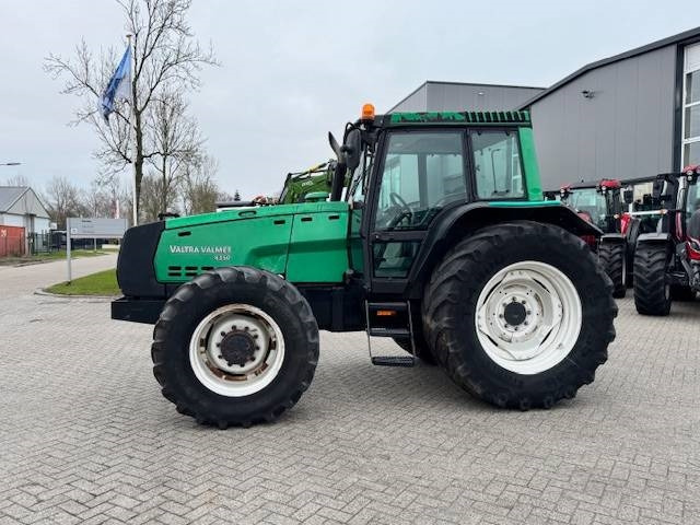 Valtra 8350 Hitech - Traktor: foto 1 Valtra 8350 Hitech - Traktor: foto 1