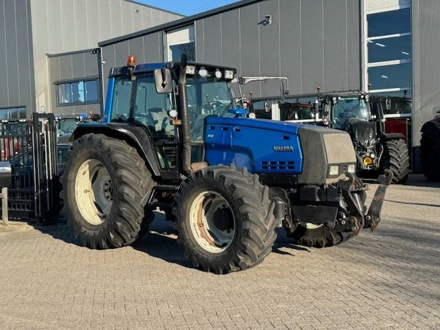 Valtra 8550 Hitech! - Traktor: foto 2 Valtra 8550 Hitech! - Traktor: foto 2