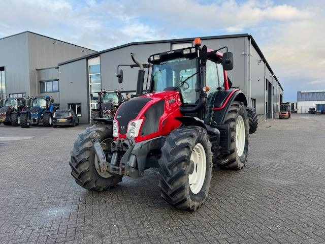 Valtra N123 Hitech5 - Traktor: foto 5 Valtra N123 Hitech5 - Traktor: foto 5