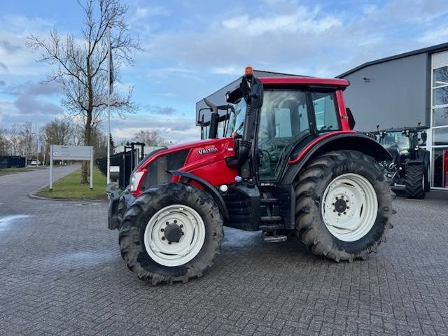 Valtra N123 Hitech5 - Traktor: foto 2 Valtra N123 Hitech5 - Traktor: foto 2