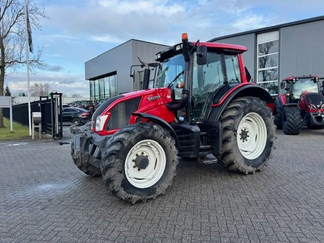 Valtra N123 Hitech5 - Traktor: foto 3 Valtra N123 Hitech5 - Traktor: foto 3