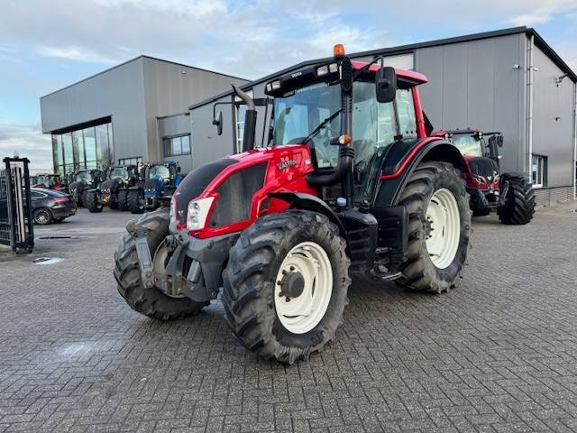 Valtra N123 Hitech5 - Traktor: foto 4 Valtra N123 Hitech5 - Traktor: foto 4