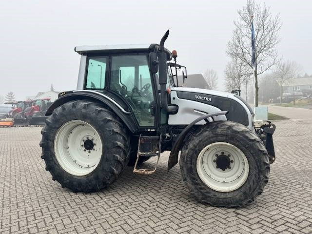Valtra N141 hitech, Fronthef, Frontpto - Traktor: foto 4 Valtra N141 hitech, Fronthef, Frontpto - Traktor: foto 4
