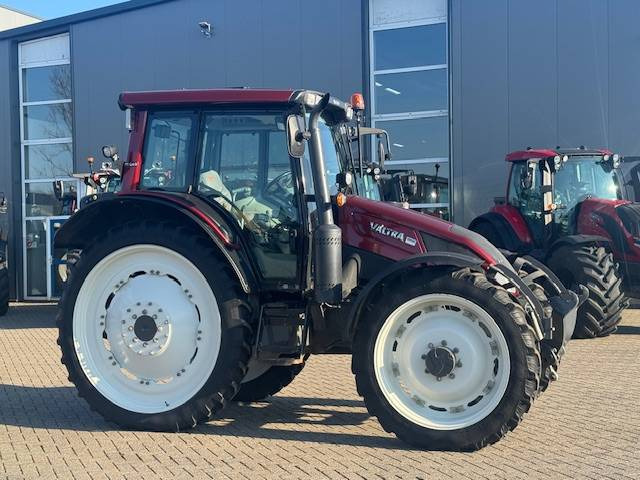Valtra N93 hitech5, 2015, 517 uur! - Traktor: foto 3 Valtra N93 hitech5, 2015, 517 uur! - Traktor: foto 3