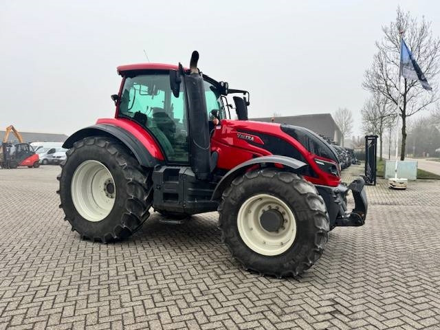 Valtra T144 Hitech - Traktor: foto 3 Valtra T144 Hitech - Traktor: foto 3