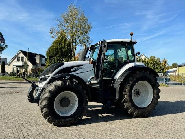 Valtra T214 Versu - Traktor: foto 3 Valtra T214 Versu - Traktor: foto 3