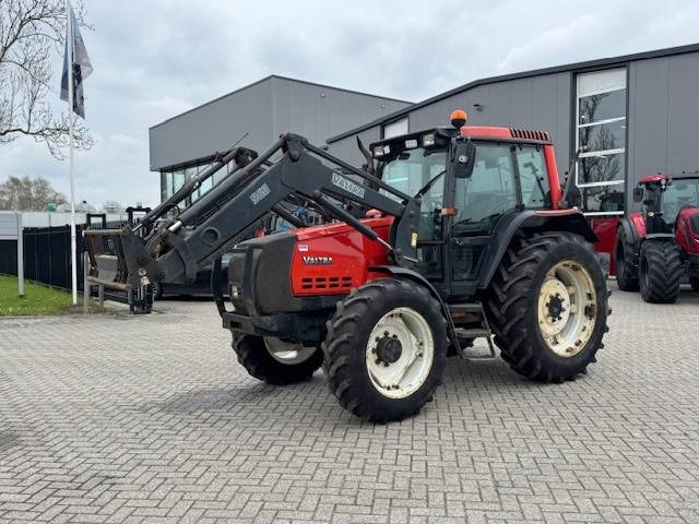 Valtra Valmet 6650 Hitech, voorlader, vloeistofkoppeling - Traktor: foto 5 Valtra Valmet 6650 Hitech, voorlader, vloeistofkoppeling - Traktor: foto 5