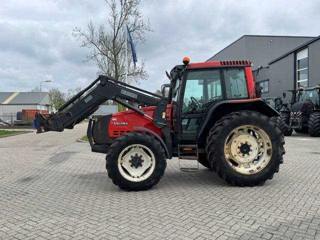 Valtra Valmet 6650 Hitech, voorlader, vloeistofkoppeling - Traktor: foto 3 Valtra Valmet 6650 Hitech, voorlader, vloeistofkoppeling - Traktor: foto 3