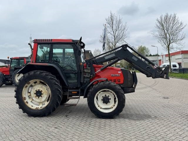 Valtra Valmet 6650 Hitech, voorlader, vloeistofkoppeling - Traktor: foto 4 Valtra Valmet 6650 Hitech, voorlader, vloeistofkoppeling - Traktor: foto 4