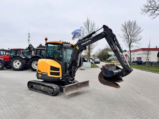 Volvo ECR35D, minikraan, 3.5 ton - Miniekskavator: foto 2 Volvo ECR35D, minikraan, 3.5 ton - Miniekskavator: foto 2