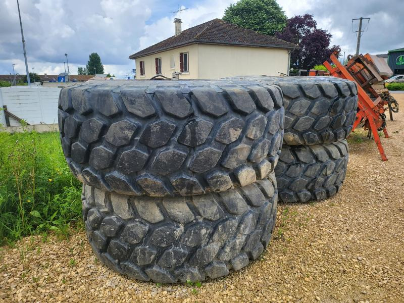 Bridgestone - Gomë për Makineri ndërtimi: foto 1 Bridgestone - Gomë për Makineri ndërtimi: foto 1