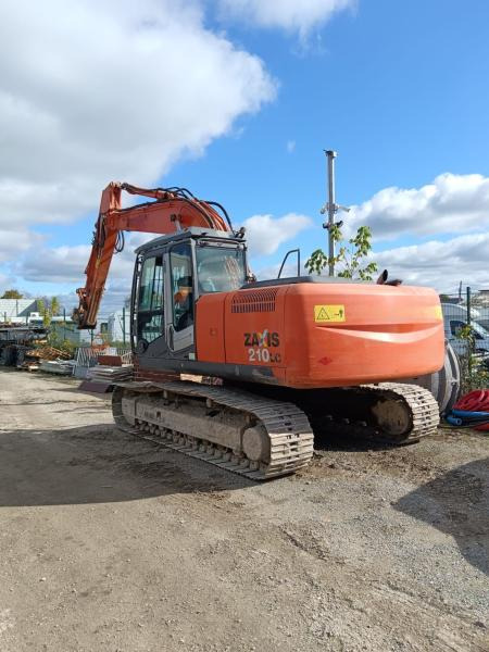 Hitachi ZX210LC-3 - Ekskavator me zinxhirë: foto 4 Hitachi ZX210LC-3 - Ekskavator me zinxhirë: foto 4