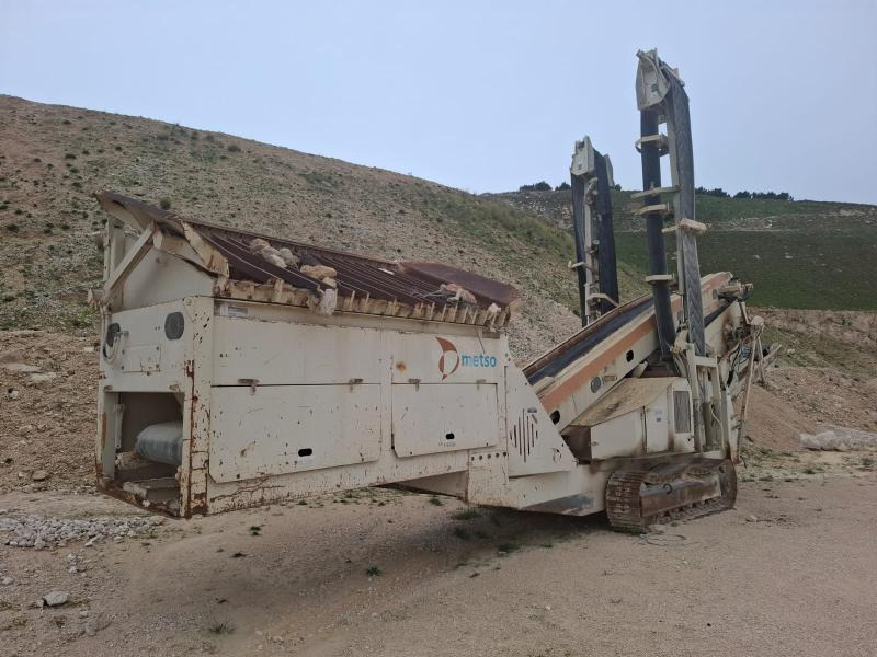 Metso Minerals R223 - Makinë sitëse: foto 5 Metso Minerals R223 - Makinë sitëse: foto 5