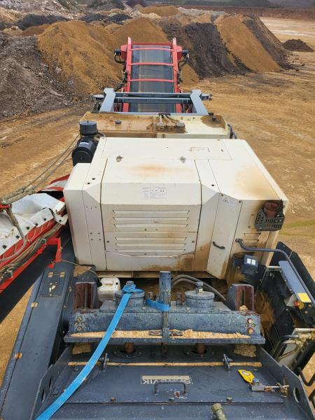 Thërrmues me ndikim Sandvik QI441 HSSD + Screener: foto 20 Thërrmues me ndikim Sandvik QI441 HSSD + Screener: foto 20