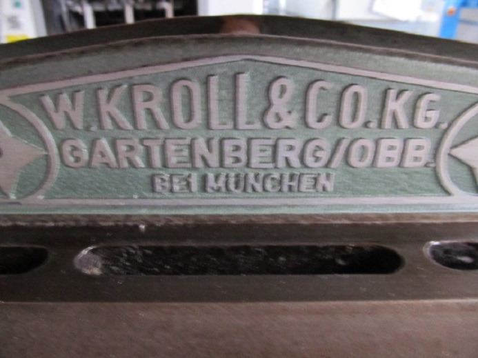 ELEKTRISCHE PERFORIERMASCHINE W. KROLL & CO. KG. - Makinë printimi: foto 3 ELEKTRISCHE PERFORIERMASCHINE W. KROLL & CO. KG. - Makinë printimi: foto 3