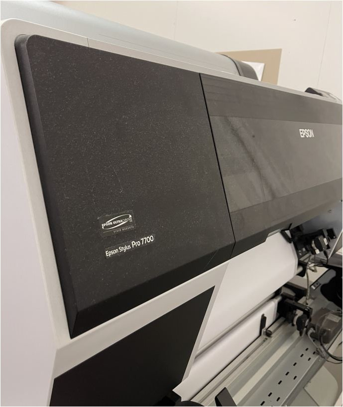 EPSON PREPROOFER 770 (2x Epson Stylus Pro 7700) - Makinë printimi: foto 3 EPSON PREPROOFER 770 (2x Epson Stylus Pro 7700) - Makinë printimi: foto 3