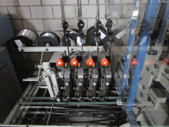 HEFT- UND FALZEINHEIT MIT FRONTSCHNITT MKW SFT 350 - Makinë printimi: foto 3 HEFT- UND FALZEINHEIT MIT FRONTSCHNITT MKW SFT 350 - Makinë printimi: foto 3