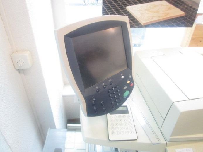 XEROX DC250 (Drucken, Kopieren, Scannen) mit Broschürenfinischer - Makinë printimi: foto 3 XEROX DC250 (Drucken, Kopieren, Scannen) mit Broschürenfinischer - Makinë printimi: foto 3
