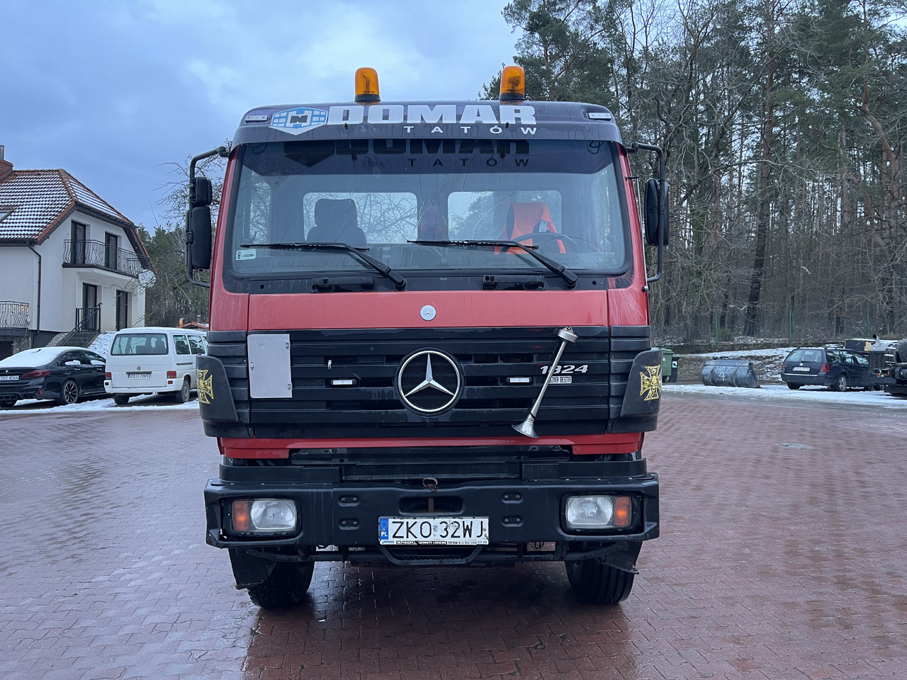 MERCEDES-BENZ 1824 - Kamion vetëshkarkues: foto 2 MERCEDES-BENZ 1824 - Kamion vetëshkarkues: foto 2