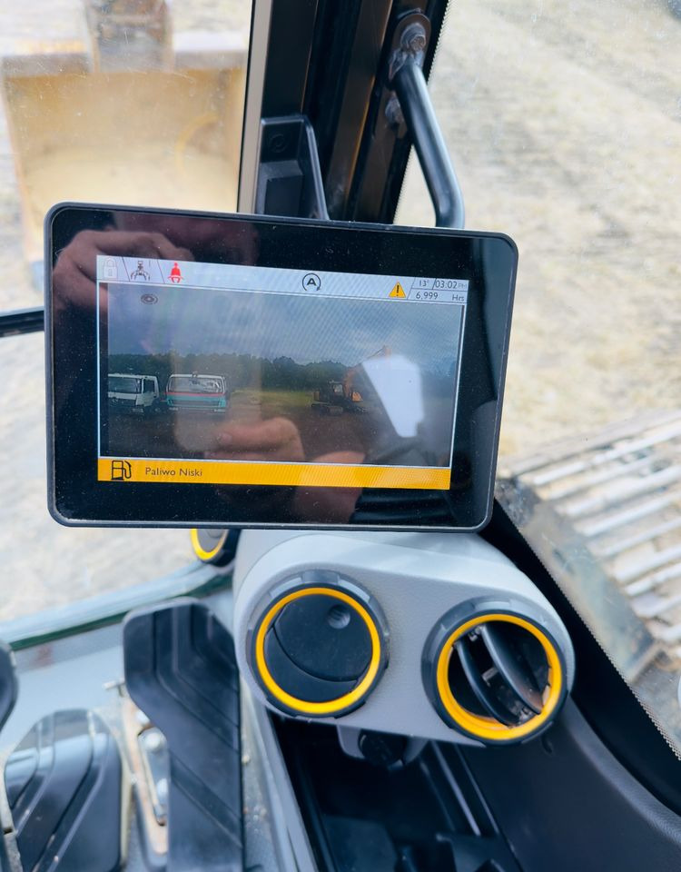 Ekskavator me zinxhirë JCB 140 XLC: foto 15