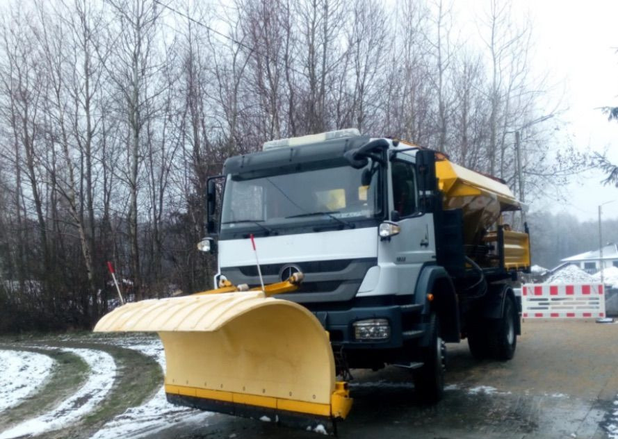 Mercedes-Benz Axor 1824 - Makinë për heqjen e borës: foto 1 Mercedes-Benz Axor 1824 - Makinë për heqjen e borës: foto 1