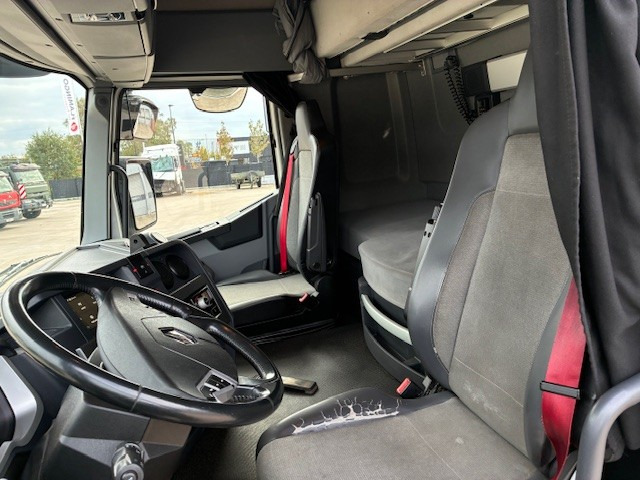 Renault Trucks T - Gjysmë-kamion: foto 5 Renault Trucks T - Gjysmë-kamion: foto 5