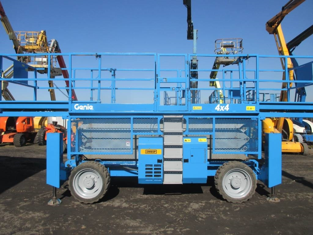 Genie GS 4390 RT - Ngritës gërshërë: foto 1 Genie GS 4390 RT - Ngritës gërshërë: foto 1