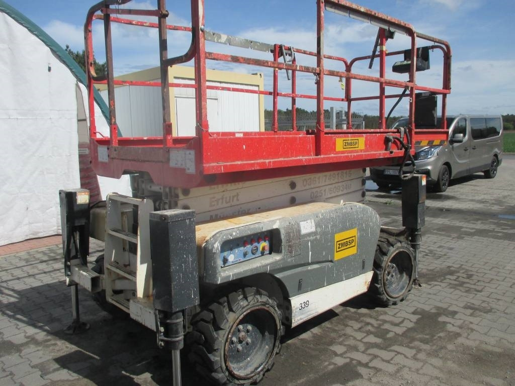 Haulotte Compact 12 DX - Ngritës gërshërë: foto 3 Haulotte Compact 12 DX - Ngritës gërshërë: foto 3
