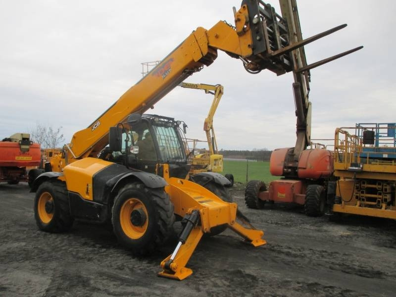 JCB 540-140 - Ekskavator teleskopik: foto 1 JCB 540-140 - Ekskavator teleskopik: foto 1
