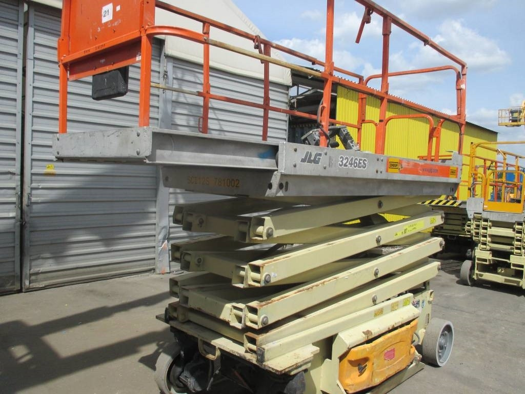 JLG 3246 ES - Ngritës gërshërë: foto 2 JLG 3246 ES - Ngritës gërshërë: foto 2