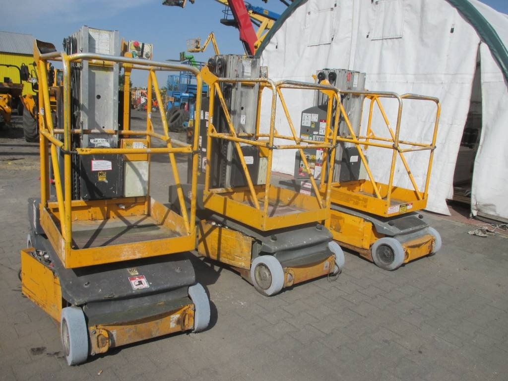 JLG Toucan Junior 8 - Ngritës me direk vertikal: foto 1 JLG Toucan Junior 8 - Ngritës me direk vertikal: foto 1