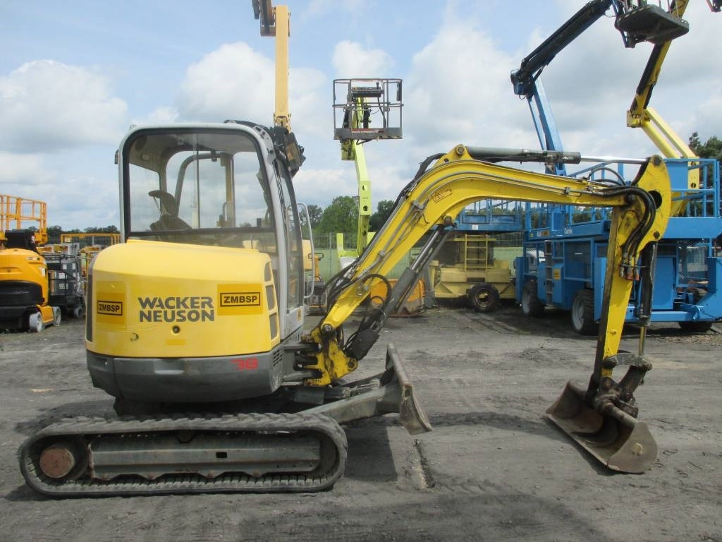 Wacker Neuson EZ 38 - Ekskavator me zinxhirë: foto 1 Wacker Neuson EZ 38 - Ekskavator me zinxhirë: foto 1