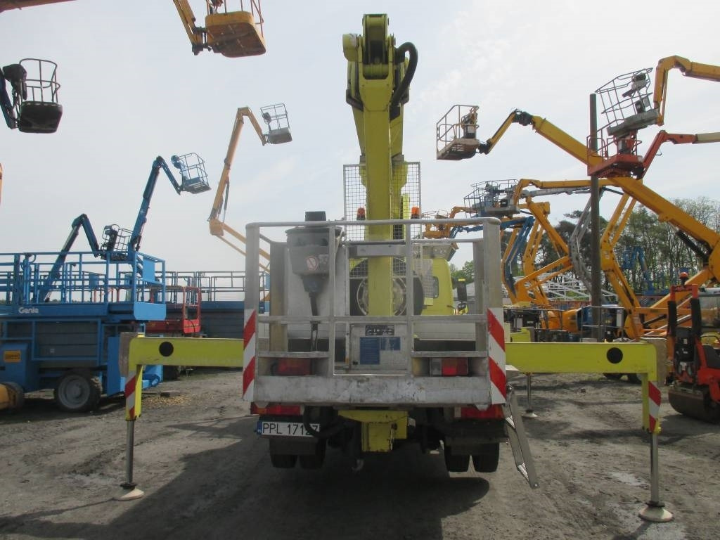 Wumag WT 230 - Platformë ajrore e montuar në kamion: foto 4 Wumag WT 230 - Platformë ajrore e montuar në kamion: foto 4