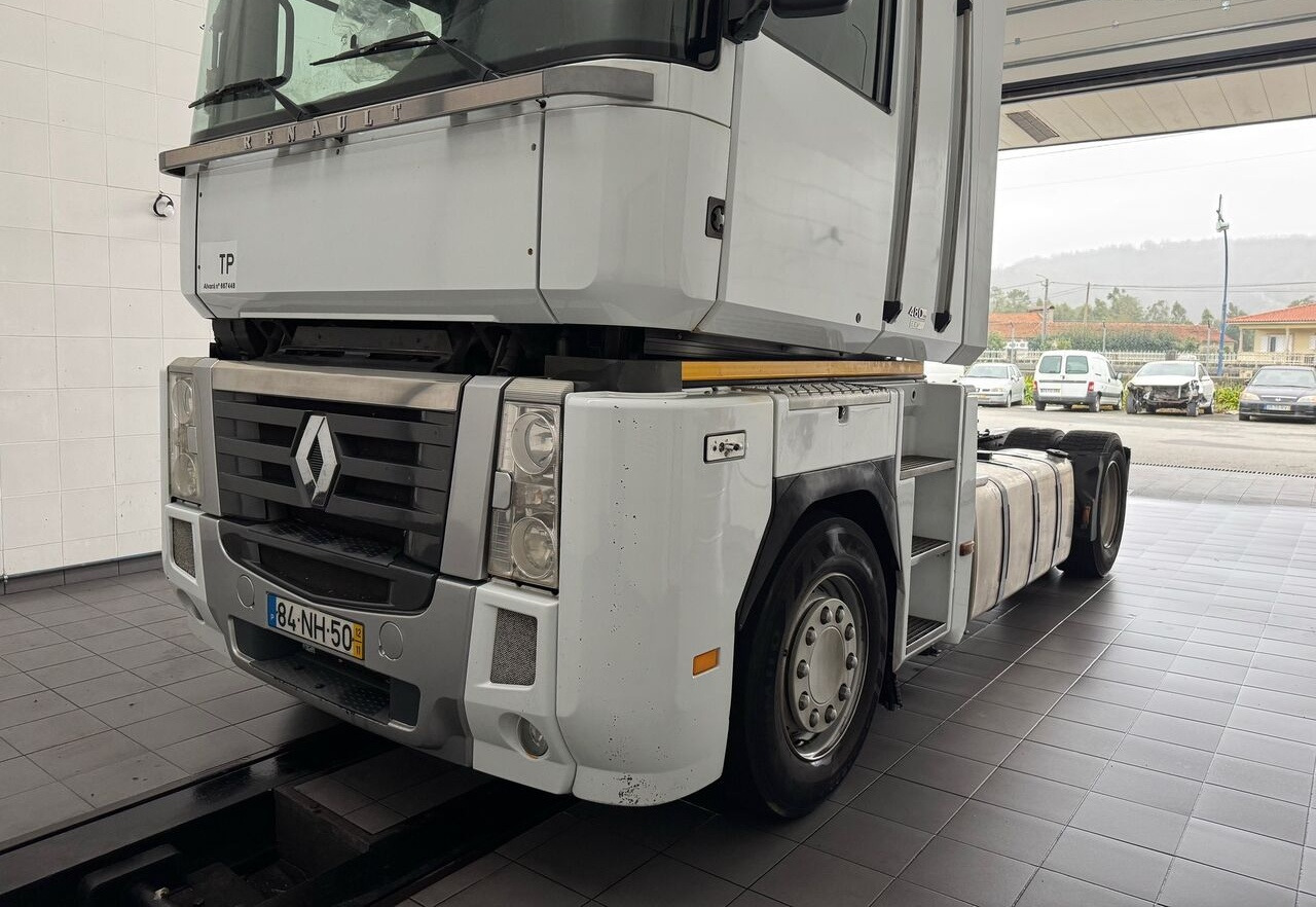 Renault Magnum 480 - Gjysmë-kamion: foto 5 Renault Magnum 480 - Gjysmë-kamion: foto 5