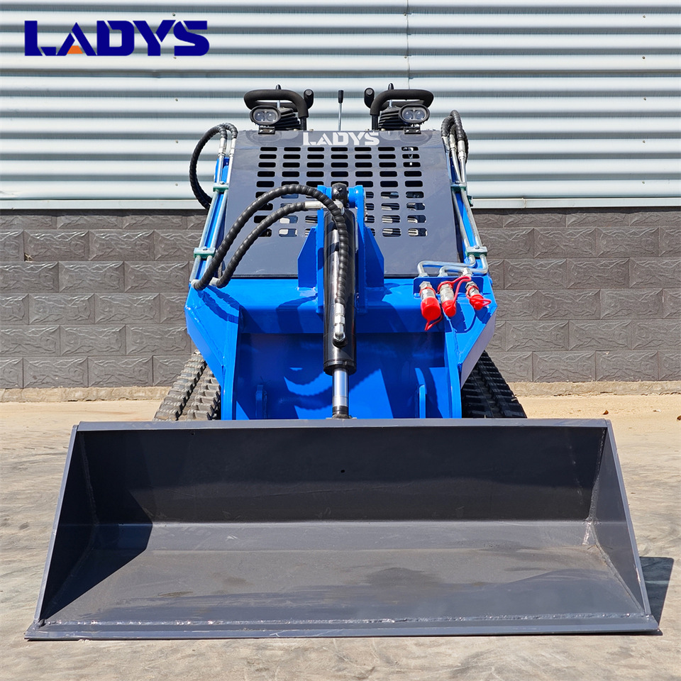 LADYS LA380 Mini Skid Steer Loader Compact Track Diesel Cheap Mini Skid Steer Loader For Sale With Mini Skid Steer Attachments 4 In 1 Bucket - Mini fadrom: foto 5 LADYS LA380 Mini Skid Steer Loader Compact Track Diesel Cheap Mini Skid Steer Loader For Sale With Mini Skid Steer Attachments 4 In 1 Bucket - Mini fadrom: foto 5