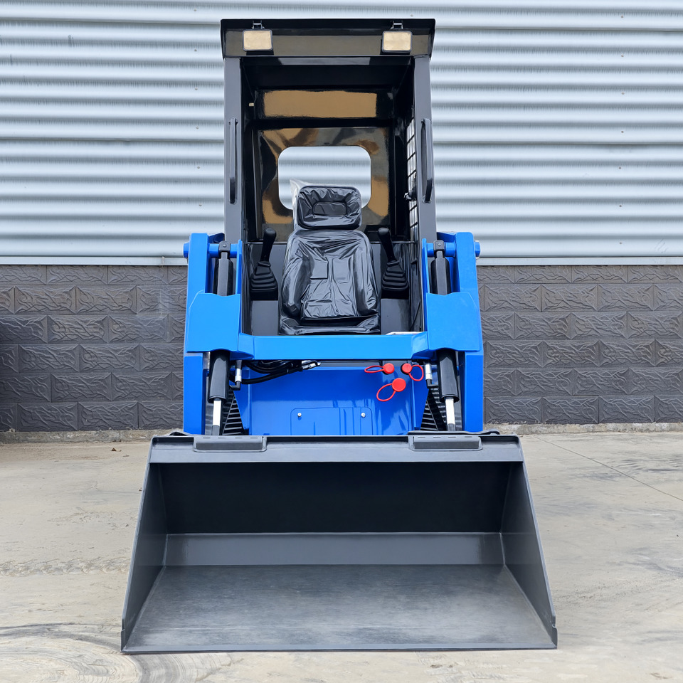 LEZUM LA670 Mini Small Skid Steer Loader Compact Track Diesel Mini Skid Steer Loader For Sale With Small Mini Skid Steer Attachments 4 In 1 Bucket - Mini fadrom: foto 2 LEZUM LA670 Mini Small Skid Steer Loader Compact Track Diesel Mini Skid Steer Loader For Sale With Small Mini Skid Steer Attachments 4 In 1 Bucket - Mini fadrom: foto 2