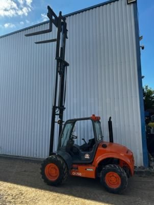 Ausa C250HX4 5m40 Triplex - Pirun ngritës: foto 2 Ausa C250HX4 5m40 Triplex - Pirun ngritës: foto 2