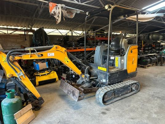 Bobcat E17 à 14 900 € HT - Miniekskavator: foto 2 Bobcat E17 à 14 900 € HT - Miniekskavator: foto 2