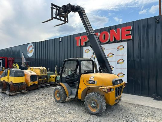 JCB 520-40 à 23500 € HT - Ekskavator teleskopik: foto 4 JCB 520-40 à 23500 € HT - Ekskavator teleskopik: foto 4