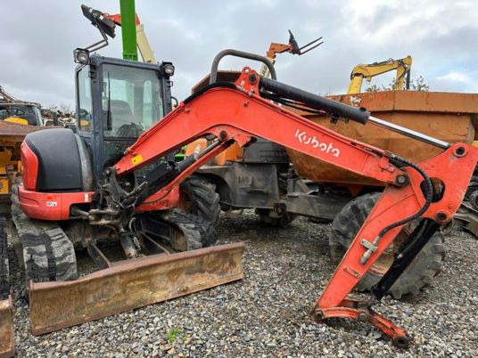 Kubota U48-4 à 21900 € HT - Miniekskavator: foto 1 Kubota U48-4 à 21900 € HT - Miniekskavator: foto 1