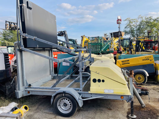 Remorque ECIM pour messages Lumineux - Rimorkio makine: foto 1 Remorque ECIM pour messages Lumineux - Rimorkio makine: foto 1